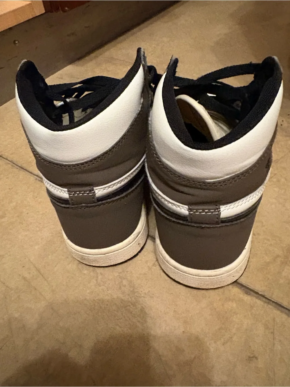 Mocha Air Jordan 1